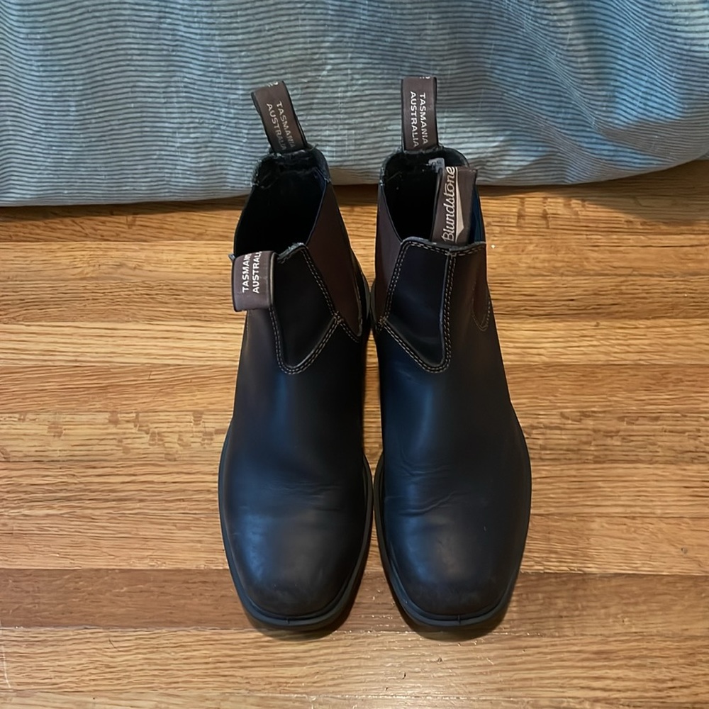 Blundstone #062 MEN'S DRESS
CHELSEA BOOTS - STOUT BROWN